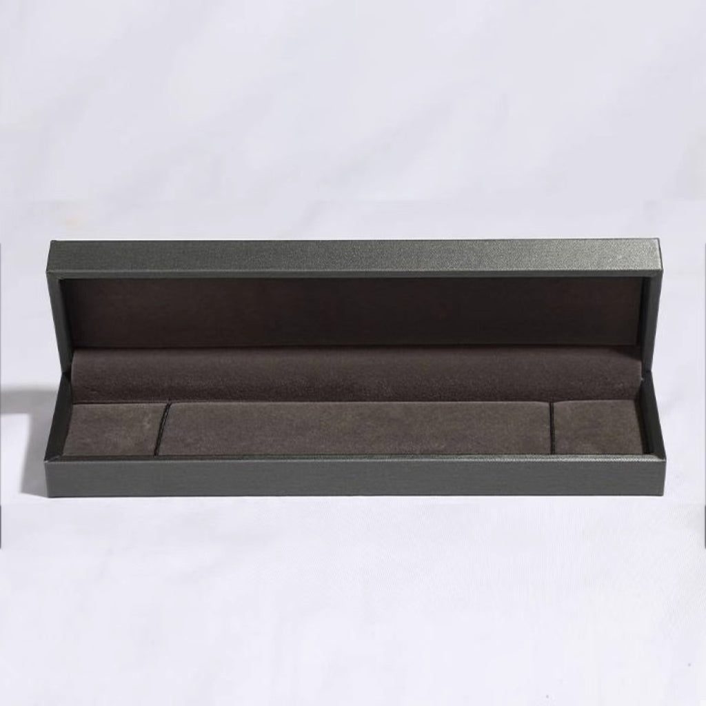 b66ad595-4f73-4e2b-99f3-00b455668bab-Max