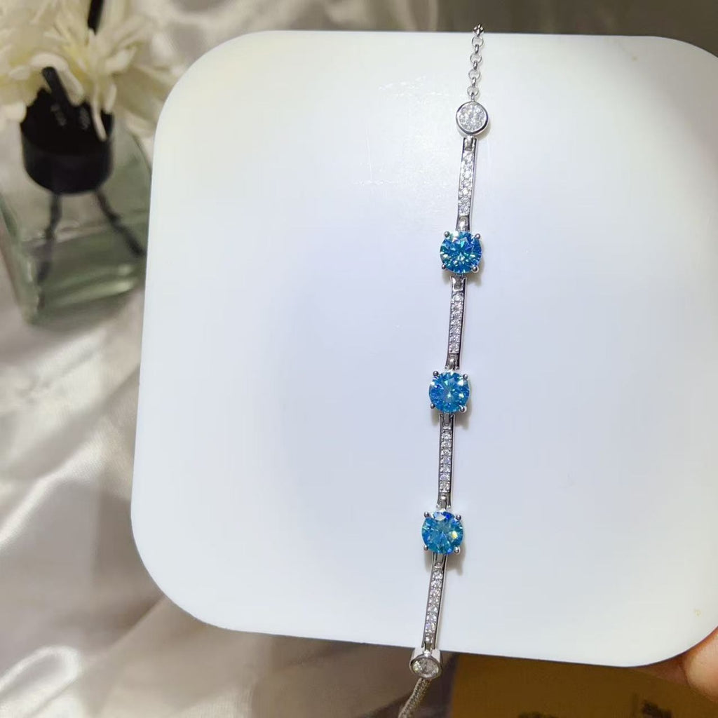 d65ebf56-4418-46cd-a0d4-0b8b40fa4e9e-Max